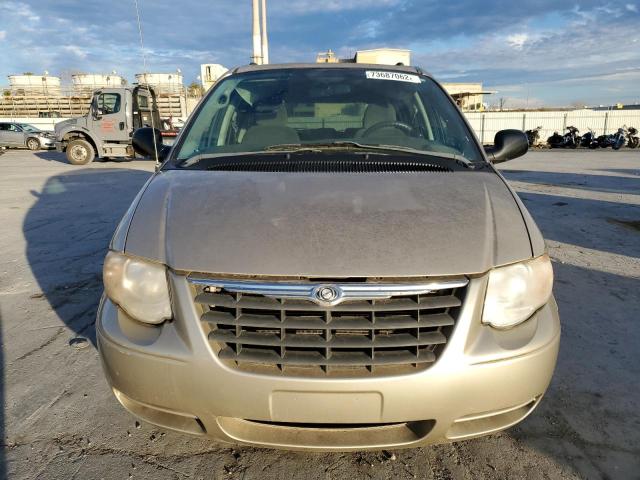 Photo 5 from auction – 2005 CHRYSLER TOWN & COU with VIN 2C4GP44R35R459997