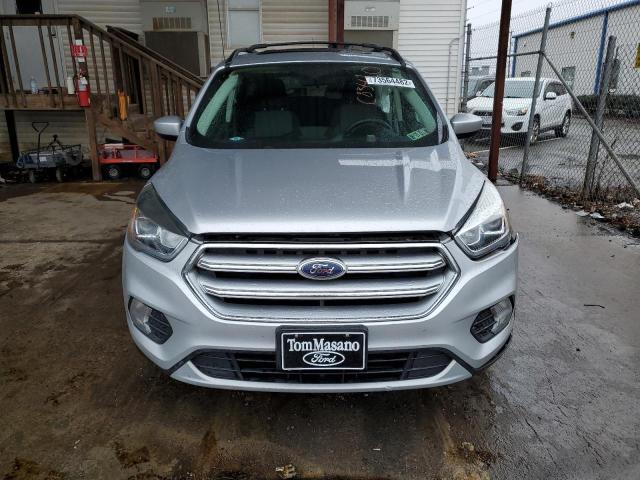 Photo 5 from auction – 2017 FORD ESCAPE SE with VIN 1FMCU9GD8HUC83410