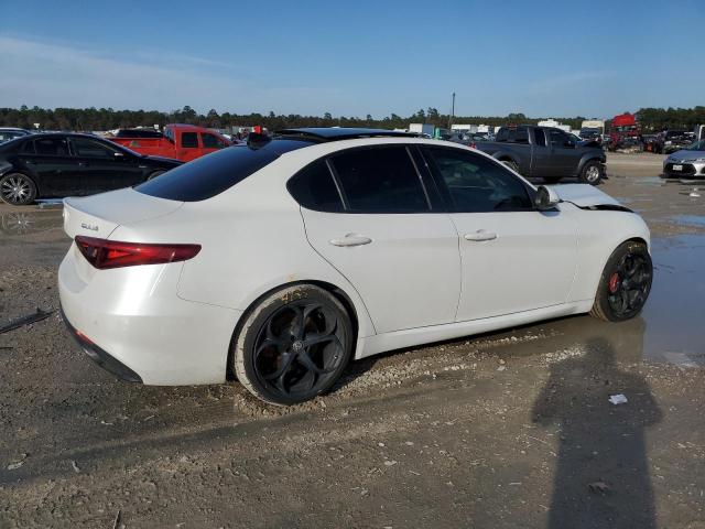 Photo 3 from auction – 2017 ALFA ROMEO GIULIA TI with VIN ZARFAECN4H7561242