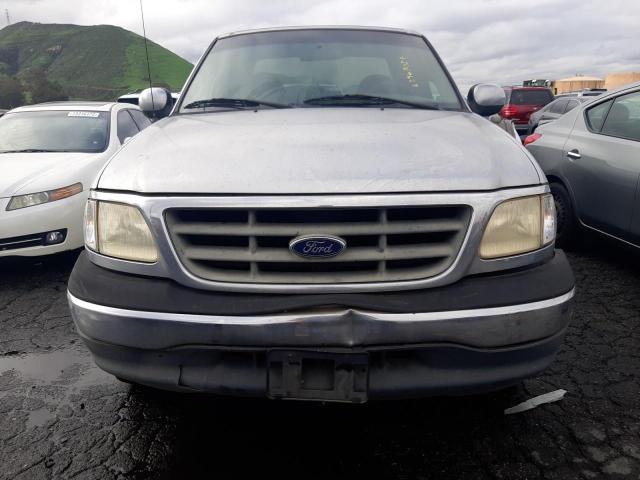 Photo 5 from auction – 2000 FORD F150 with VIN 1FTRX17W8YKA52382