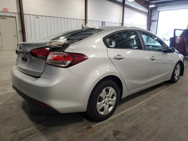 Photo 3 from auction – 2017 KIA FORTE LX with VIN 3KPFK4A72HE120084