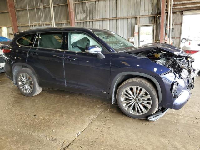 Photo 4 from auction – 2022 TOYOTA HIGHLANDER with VIN 5TDEBRCH9NS074754