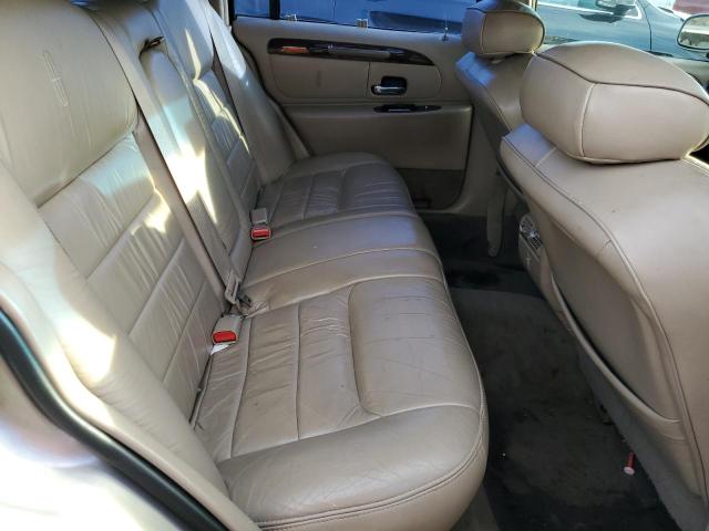 Photo 10 from auction – 2000 LINCOLN TOWN CAR E with VIN 1LNHM81W0YY894406