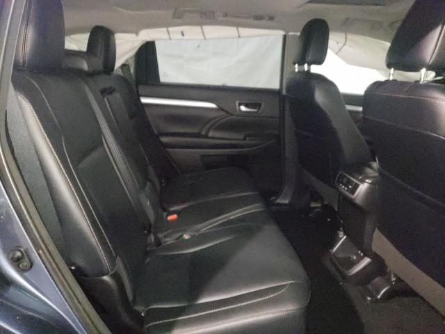 Photo 11 from auction – 2018 TOYOTA HIGHLANDER with VIN 5TDJZRFH2JS865210