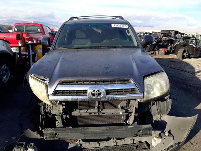 Photo 5 from auction – 2005 TOYOTA 4RUNNER SR with VIN JTEZU14R858025145