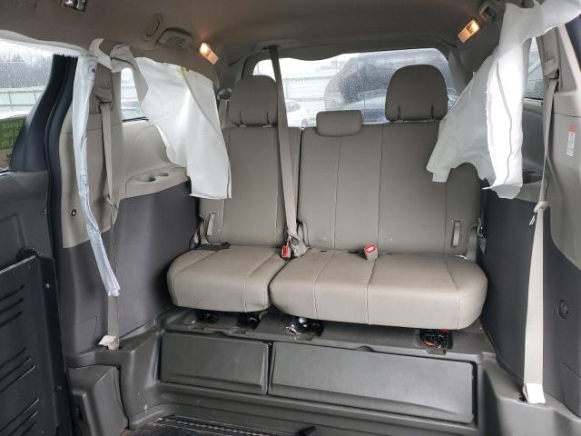 Photo 10 from auction – 2017 TOYOTA SIENNA XLE with VIN 5TDYZ3DC2HS841356