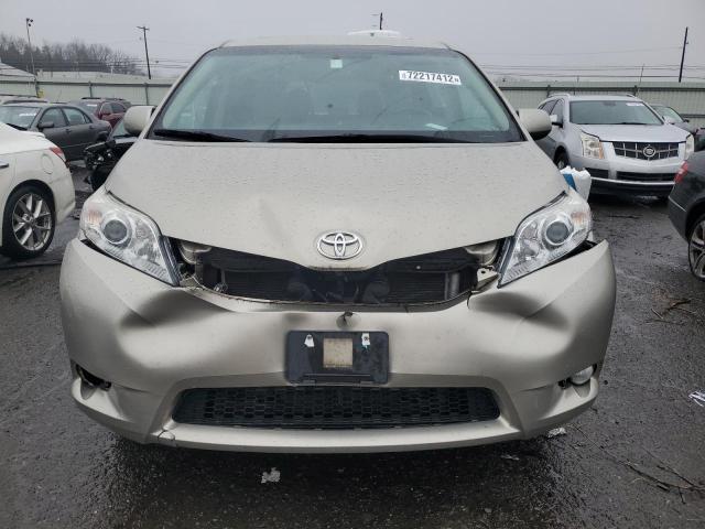 Photo 5 from auction – 2017 TOYOTA SIENNA XLE with VIN 5TDYZ3DC2HS841356