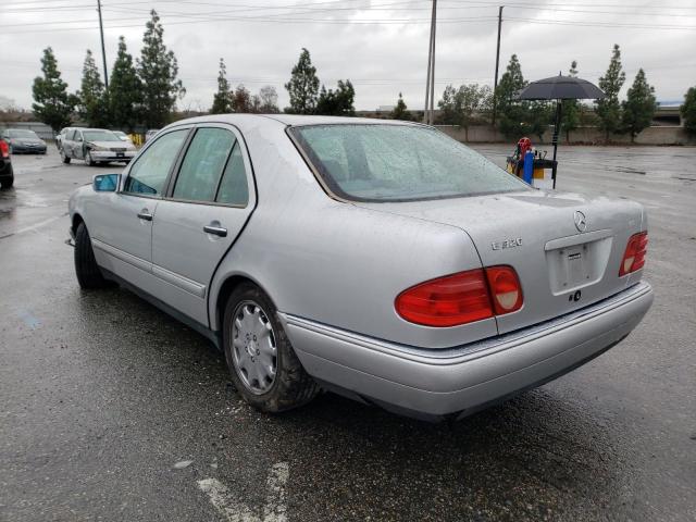 Photo 2 from auction – 1997 MERCEDES-BENZ E 320 with VIN WDBJF55FXVA442426