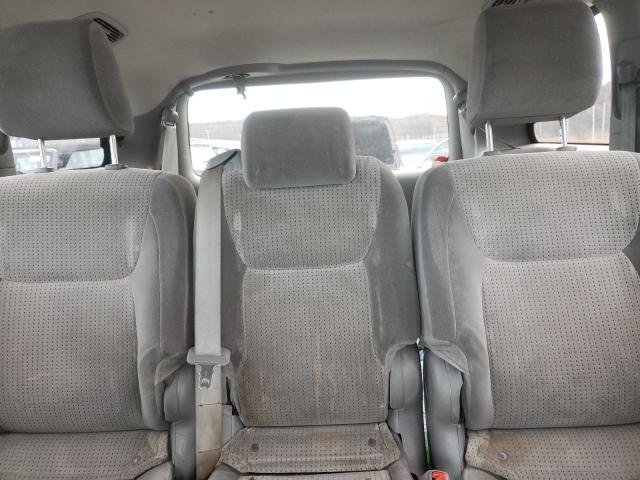 Photo 10 from auction – 2010 TOYOTA SIENNA CE with VIN 5TDKK4CC3AS329452