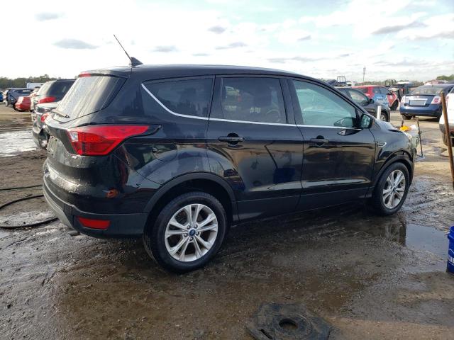 Photo 3 from auction – 2019 FORD ESCAPE SE with VIN 1FMCU0GD7KUB08889