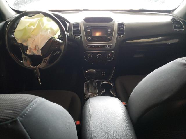 Photo 8 from auction – 2015 KIA SORENTO LX with VIN 5XYKT3A64FG552138