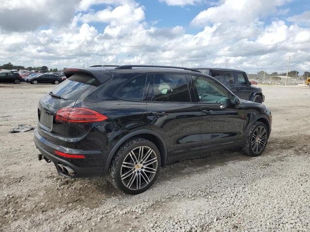 Photo 3 from auction – 2016 PORSCHE CAYENNE S with VIN WP1AB2A29GLA96910