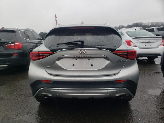 Photo 6 from auction – 2017 INFINITI QX30 BASE with VIN SJKCH5CR3HA018721