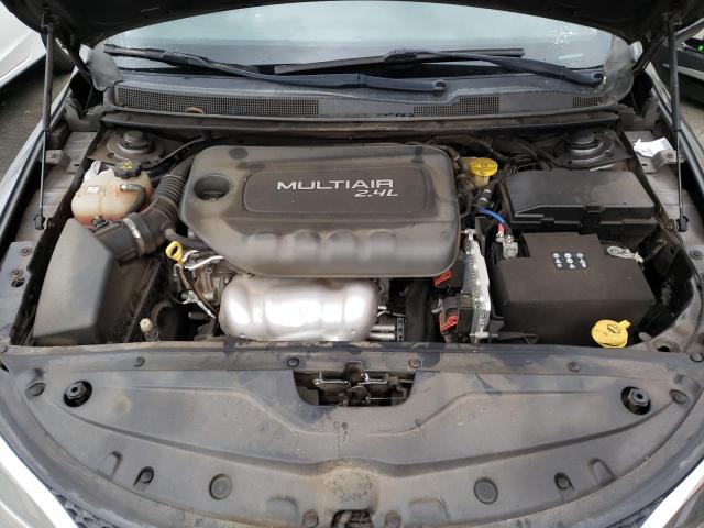 Photo 11 from auction – 2015 CHRYSLER 200 LIMITE with VIN 1C3CCCAB8FN617071