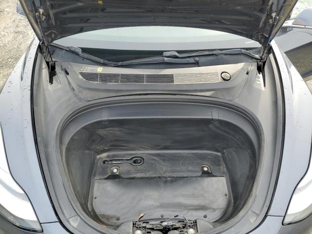 Photo 11 from auction – 2018 TESLA MODEL 3 with VIN 5YJ3E1EA8JF042697