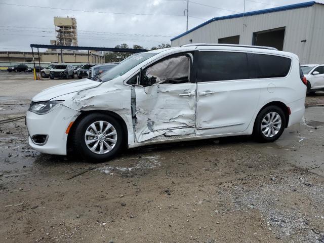 CHRYSLER PACIFICA T 2018 with VIN 2C4RC1BG6JR210673 - Photo from auction