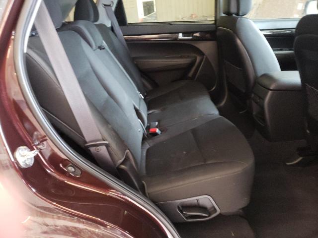 Photo 11 from auction – 2015 KIA SORENTO LX with VIN 5XYKT3A64FG552138