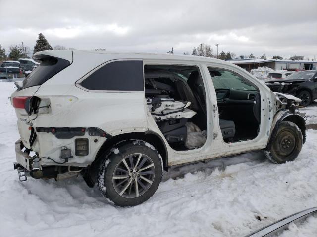 Photo 3 from auction – 2018 TOYOTA HIGHLANDER with VIN 5TDJGRFH7JS043881