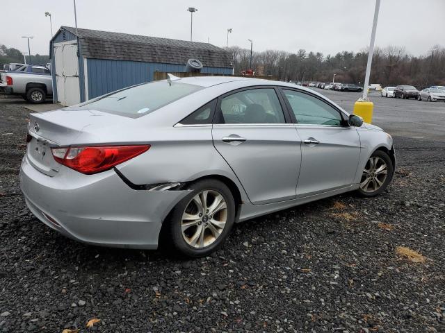 Photo 3 from auction – 2011 HYUNDAI SONATA SE with VIN 5NPEC4AC3BH000822