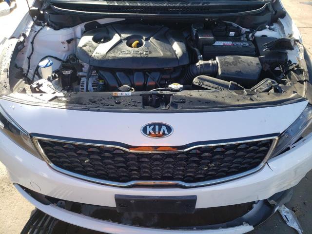 Photo 11 from auction – 2017 KIA FORTE EX with VIN KNAFX5A86H5676021