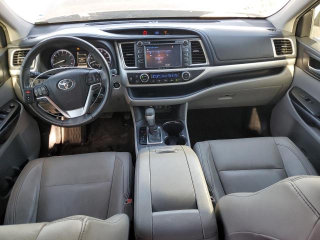 Photo 8 from auction – 2017 TOYOTA HIGHLANDER with VIN 5TDKZRFH8HS517636