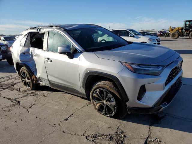Photo 4 from auction – 2022 TOYOTA RAV4 SE with VIN 4T3T6RFV9NU088407
