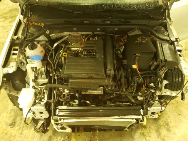 Photo 11 from auction – 2017 VOLKSWAGEN JETTA S with VIN 3VW2B7AJXHM243324
