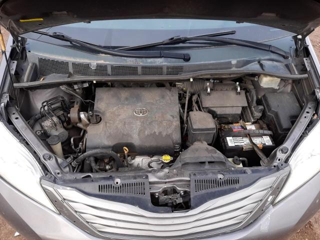 Photo 12 from auction – 2012 TOYOTA SIENNA XLE with VIN 5TDYK3DC6CS218819