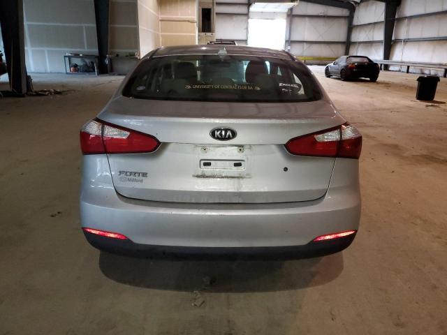 Photo 6 from auction – 2015 KIA FORTE LX with VIN KNAFK4A63F5366655