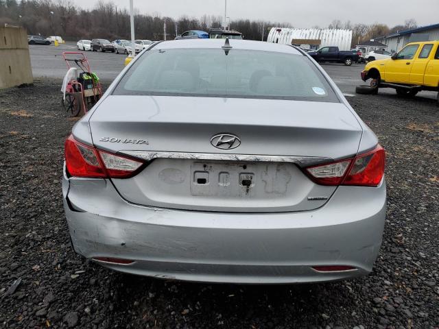 Photo 6 from auction – 2011 HYUNDAI SONATA SE with VIN 5NPEC4AC3BH000822