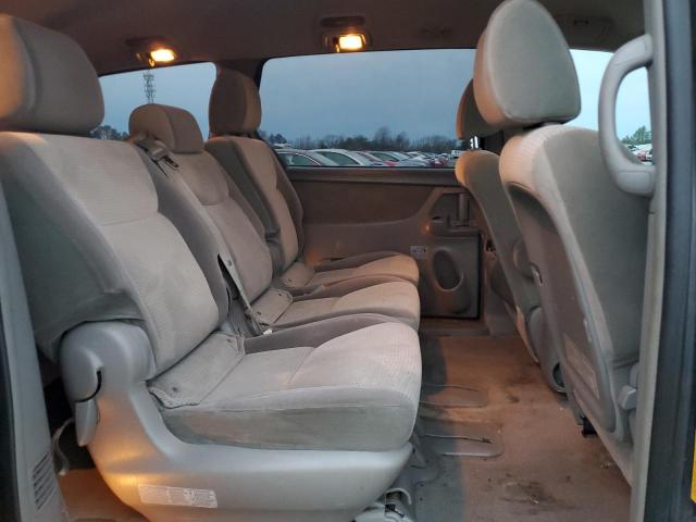 Photo 11 from auction – 2010 TOYOTA SIENNA CE with VIN 5TDKK4CC0AS298595