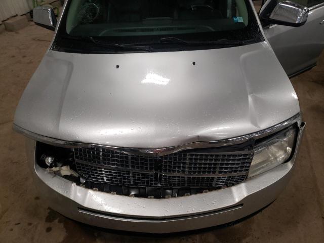 Photo 12 from auction – 2009 LINCOLN MKX with VIN 2LMDU88C19BJ03264