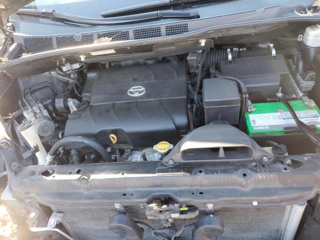 Photo 12 from auction – 2011 TOYOTA SIENNA XLE with VIN 5TDYK3DCXBS070253