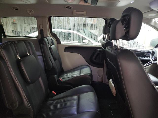 Photo 11 from auction – 2012 CHRYSLER TOWN & COU with VIN 2C4RC1BG6CR282251