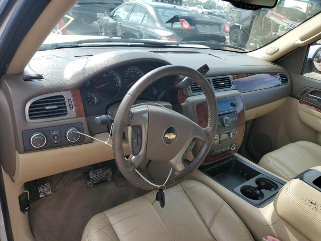 Фото 8 с аукциона – 2010 CHEVROLET AVALANCHE с VIN 3GNVKFE02AG169520