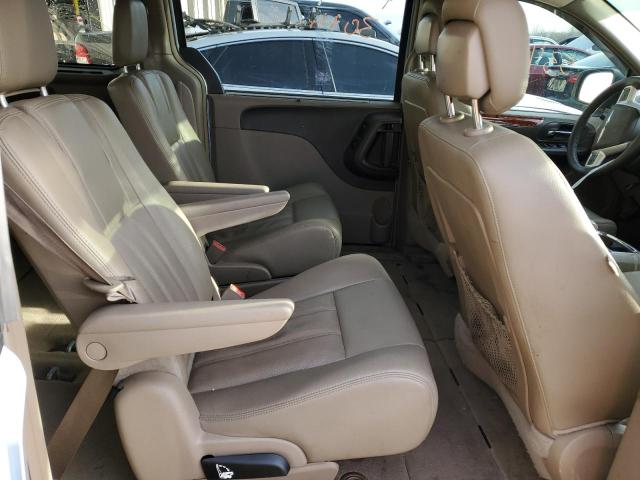 Photo 11 from auction – 2016 CHRYSLER TOWN & COU with VIN 2C4RC1CG9GR215423