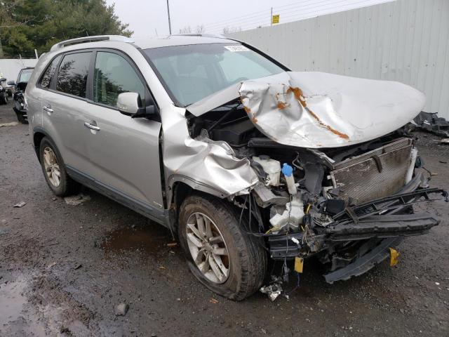 Photo 4 from auction – 2014 KIA SORENTO LX with VIN 5XYKTDA65EG516169