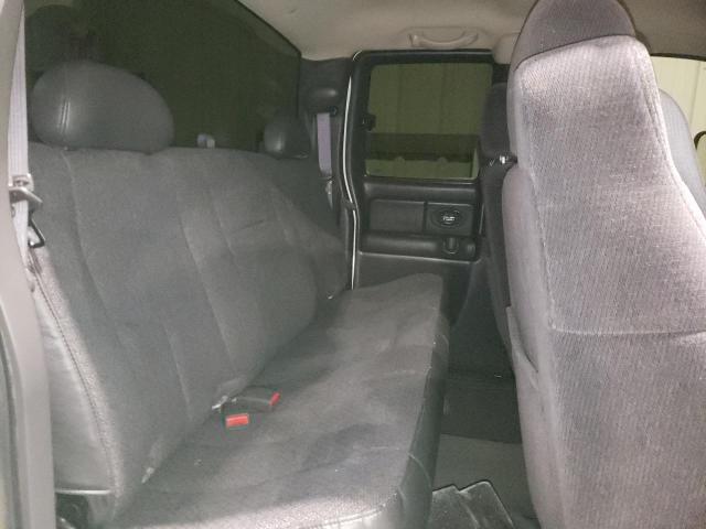 Photo 10 from auction – 2005 CHEVROLET SILVERADO with VIN 1GCHK29U65E132981