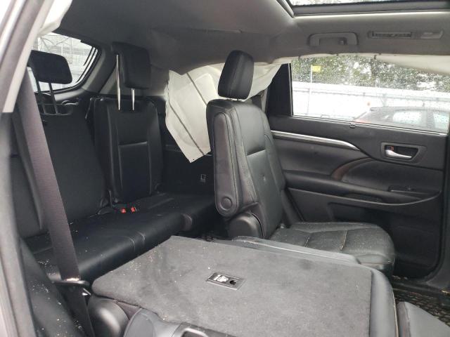 Photo 11 from auction – 2018 TOYOTA HIGHLANDER with VIN 5TDDZRFH5JS867062
