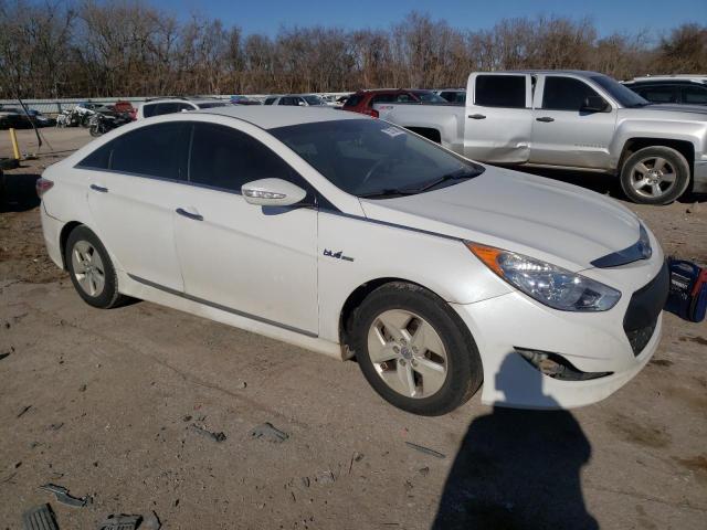 Photo 4 from auction – 2011 HYUNDAI SONATA HYB with VIN KMHEC4A4XBA001851