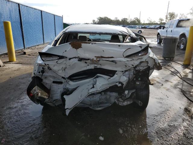 Photo 6 from auction – 2017 HONDA CIVIC LX with VIN 19XFC2F55HE054459