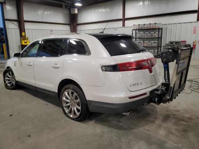 Photo 2 from auction – 2010 LINCOLN MKT with VIN 2LMHJ5FR3ABJ16358