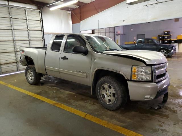 Photo 4 from auction – 2008 CHEVROLET SILV1500 2 with VIN 1GCEK190X8E112649