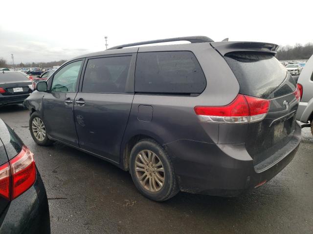 Photo 2 from auction – 2011 TOYOTA SIENNA XLE with VIN 5TDYK3DCXBS043098