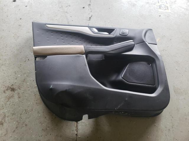 Photo 13 from auction – 2020 FORD ESCAPE SEL with VIN 1FMCU9H64LUC08261