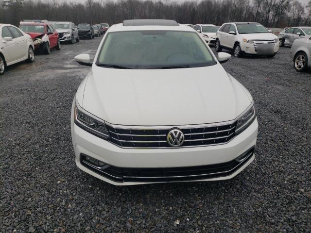 Photo 5 from auction – 2016 VOLKSWAGEN PASSAT SE with VIN 1VWBT7A3XGC033787