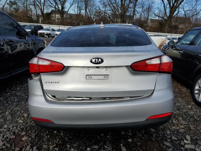 Photo 6 from auction – 2016 KIA FORTE LX with VIN KNAFX4A60G5541799