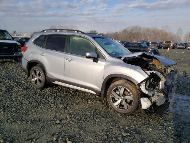 Photo 4 from auction – 2020 SUBARU FORESTER T with VIN JF2SKAXC2LH439751