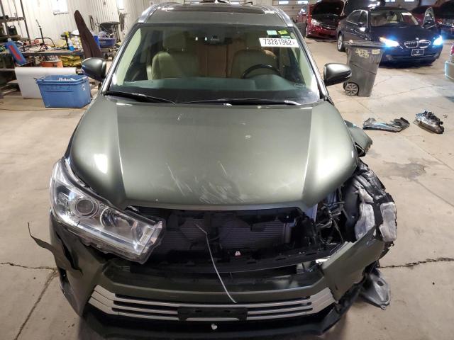 Photo 5 from auction – 2018 TOYOTA HIGHLANDER with VIN 5TDJZRFH6JS821629