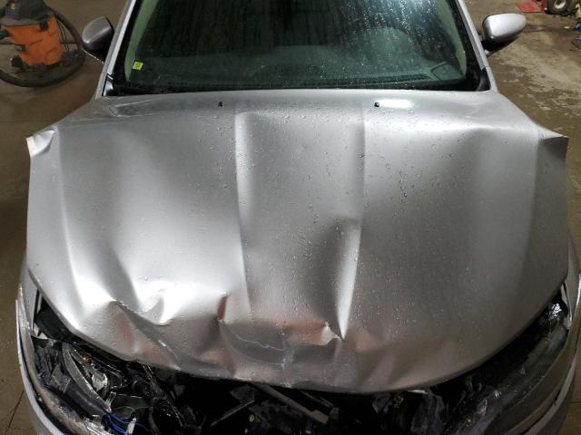 Photo 11 from auction – 2015 CHRYSLER 200 LIMITE with VIN 1C3CCCAB5FN621434